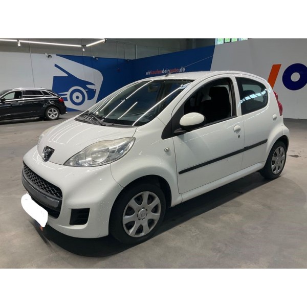 PEUGEOT 107