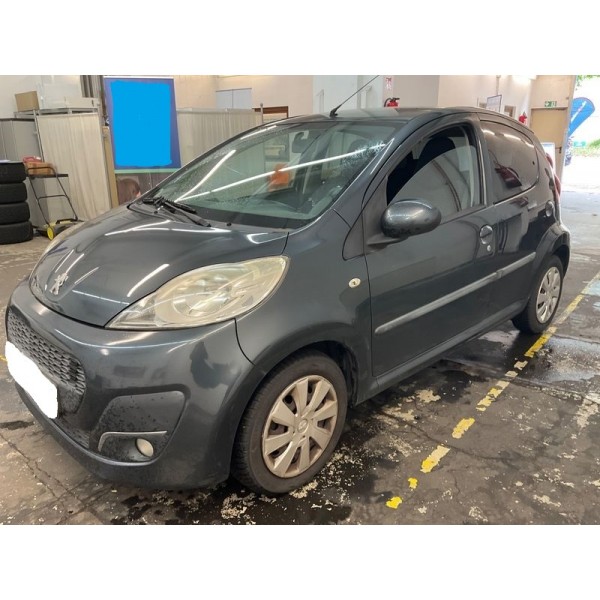 PEUGEOT 107