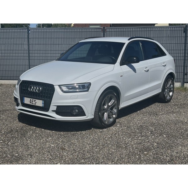 AUDI  Q3