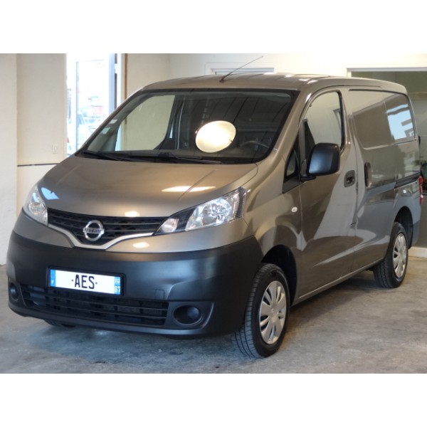 NISSAN NV 200